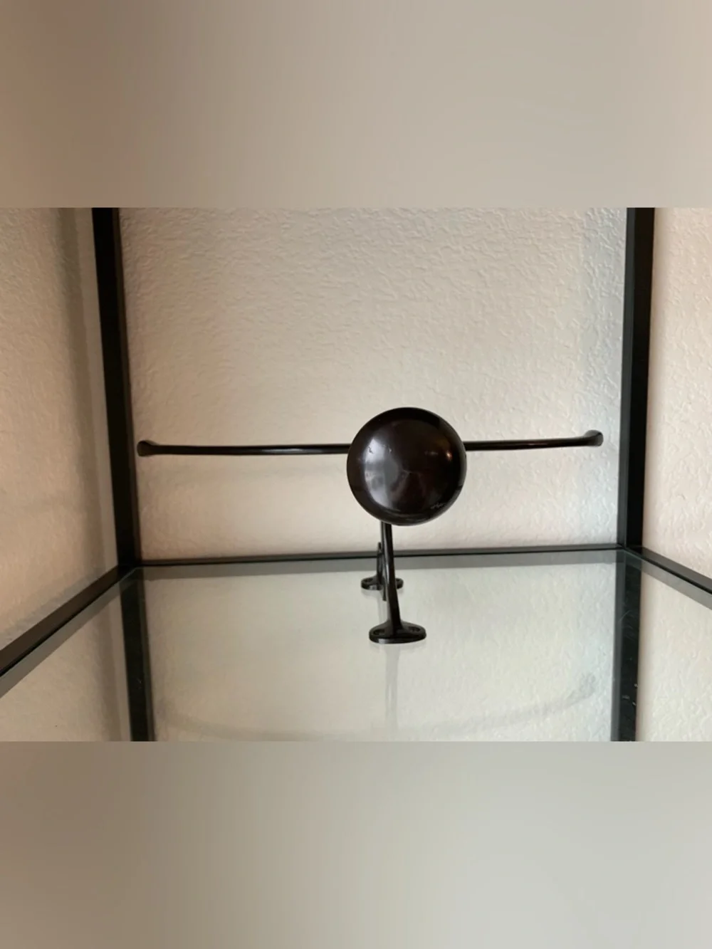 Wall-Mounted Bronze Coat Hanger With Hat Stand - Dark Brown Minimalist Display - Picture 5 of 7